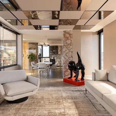 Cosmo Penthouse Apartment *